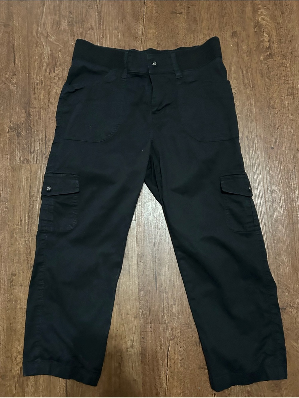 Lee’s relaxed fit Black Cargo Pants - Classic Utility Style (inseam 19’)